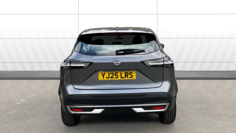 Nissan Qashqai 1.3 DiG-T MH Acenta Premium 5dr Petrol Hatchback